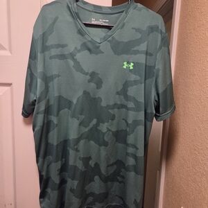 Under Armour Men's Dark Green Camo Tee